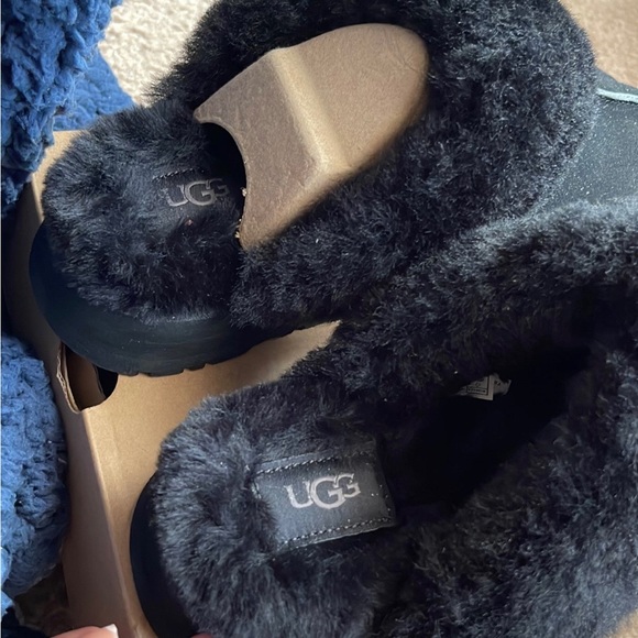 SOLD - Picture 2 of 4